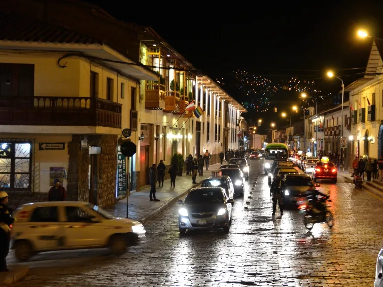 Valle y montañas en la ruta de regreso