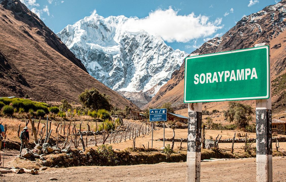 Nevados Humantay y Salkantay desde la base