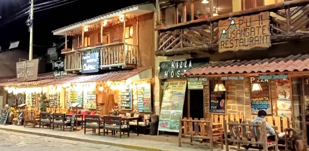 Arribo a Ollantaytambo de noche