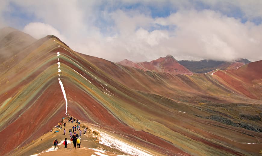 Vista de la cumbre de la Montaña de Colores