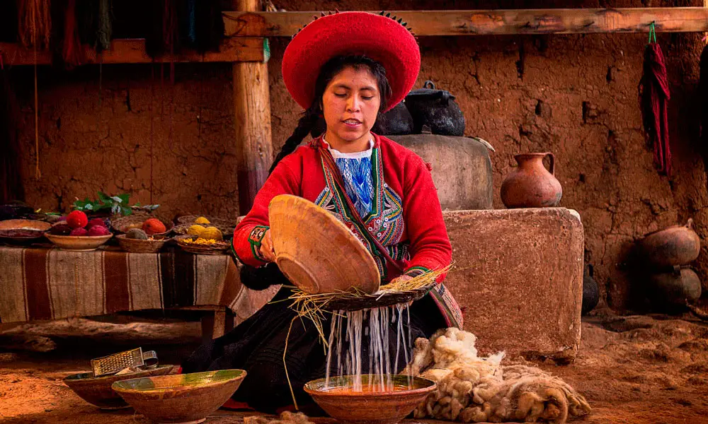 Demostración textil con tintes naturales