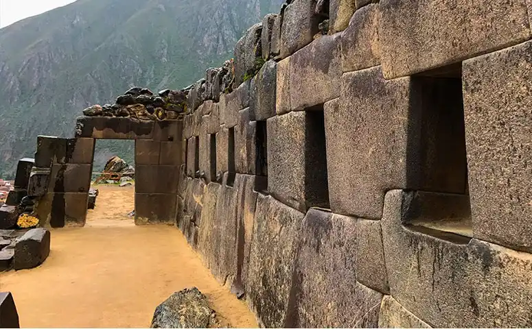 Recintos y templos en Ollantaytambo